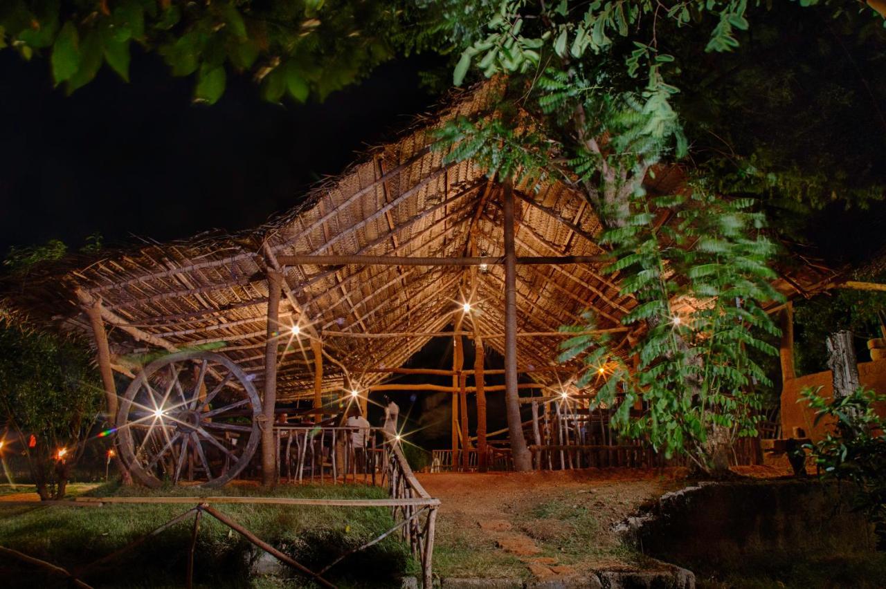 Kassapa Lions Rock Hotel Sigiriya Exterior foto